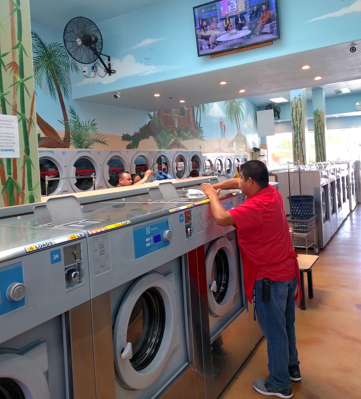 Eco Laundry Chula Vista Interior
